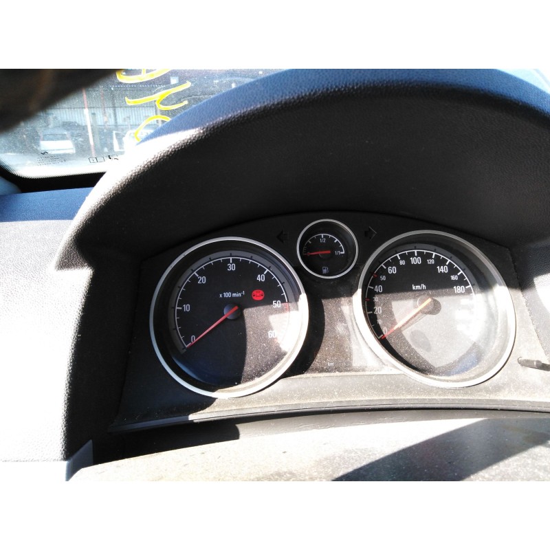 opel astra h berlina del año 2004