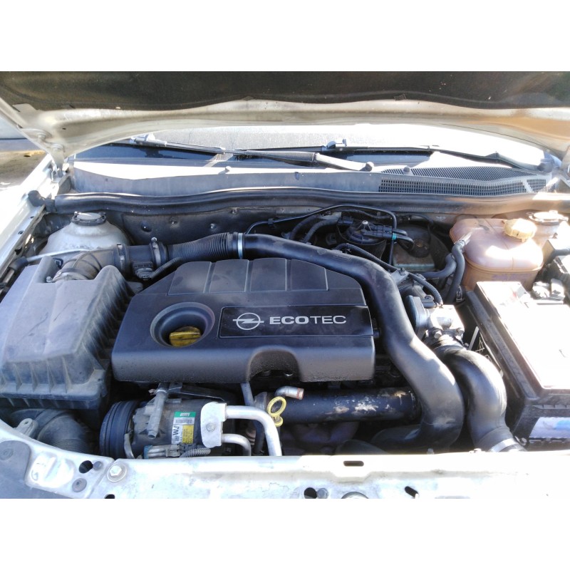 opel astra h berlina del año 2004