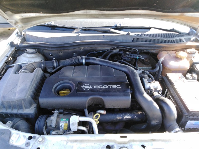 opel astra h berlina del año 2004