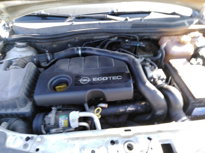 opel astra h berlina del año 2004