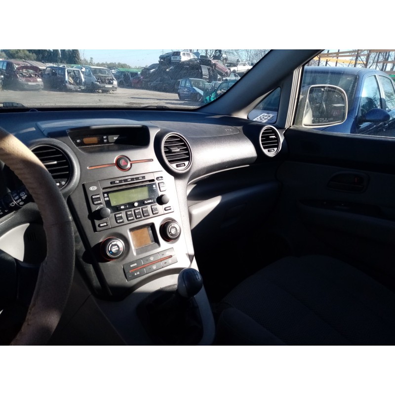 kia carens (un) del año 2007