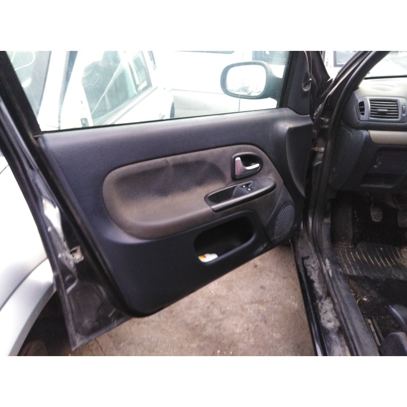 renault clio ii fase ii (b/cb0) del año 2001