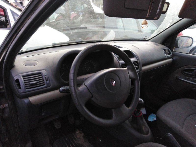 renault clio ii fase ii (b/cb0) del año 2001