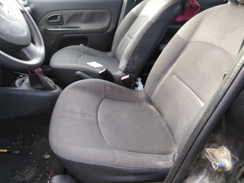 renault clio ii fase ii (b/cb0) del año 2001