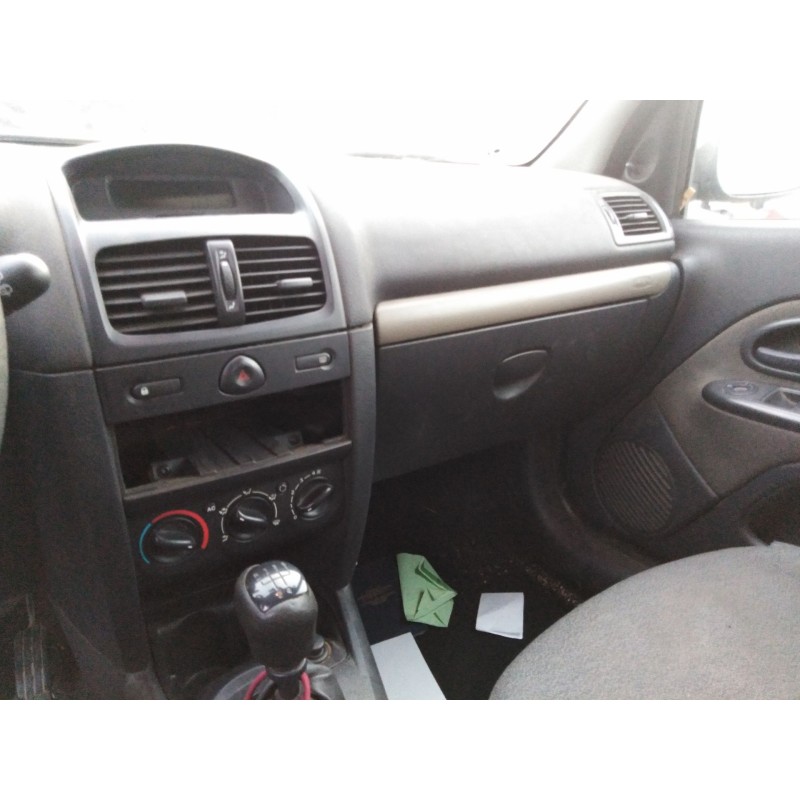 renault clio ii fase ii (b/cb0) del año 2001