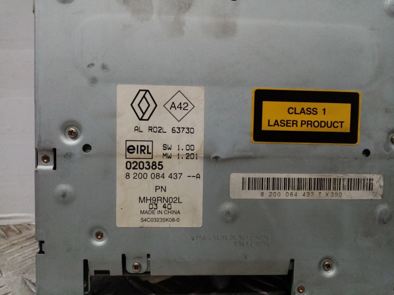 Recambio de sistema audio / radio cd para renault megane ii berlina 5p referencia OEM IAM   