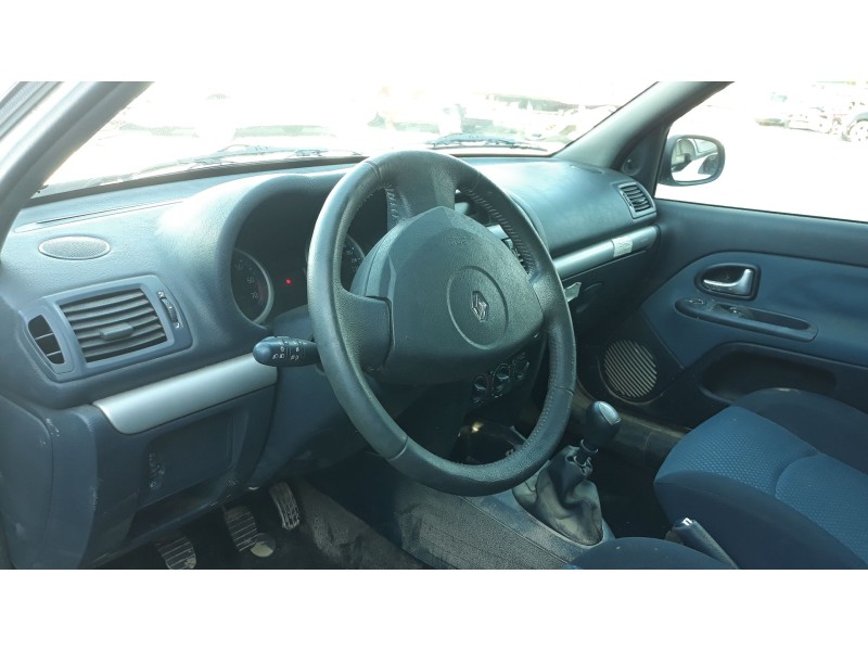renault clio ii fase ii (b/cb0) del año 2001 renault clio ii fase ii (b/cb0) del año 2001