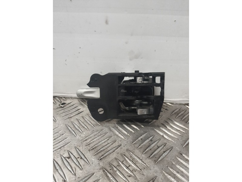 Recambio de maneta interior delantera izquierda para toyota auris referencia OEM IAM   