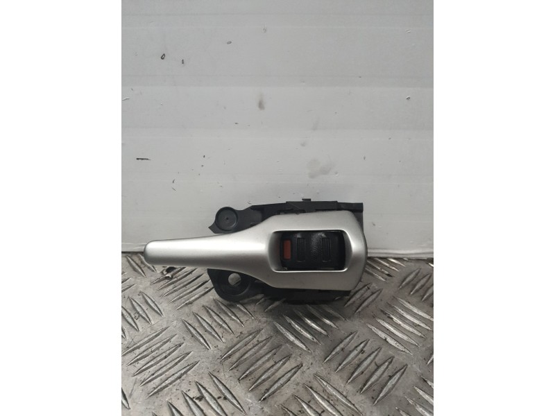 Recambio de maneta interior delantera derecha para toyota auris referencia OEM IAM   