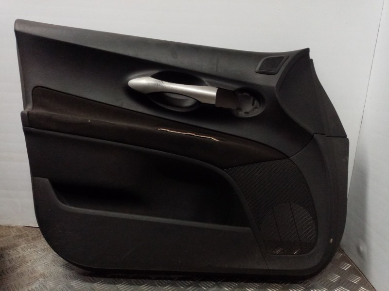 Recambio de guarnecido puerta delantera izquierda para toyota auris referencia OEM IAM   