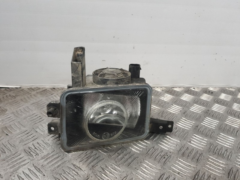 Recambio de faro antiniebla derecho para opel corsa c referencia OEM IAM 90534969  