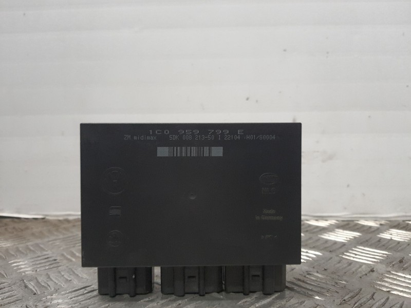 Recambio de modulo electronico para seat leon (1m1) stella referencia OEM IAM 1C0959799E 5DK008213 