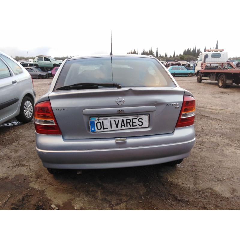 opel astra g berlina del año 1998