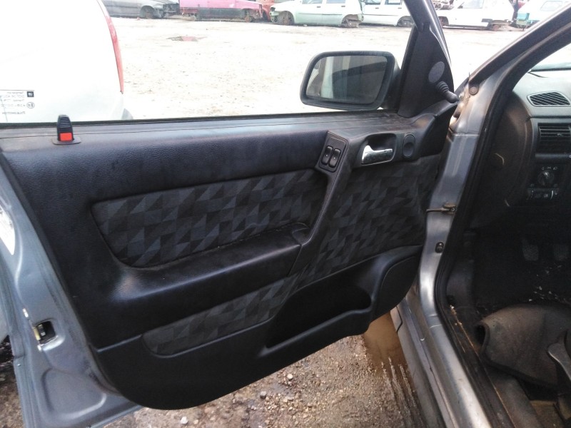 opel astra g berlina del año 1998