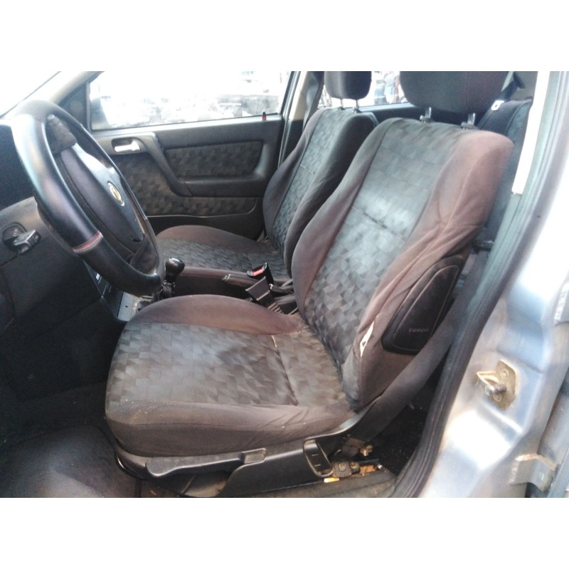 opel astra g berlina del año 1998