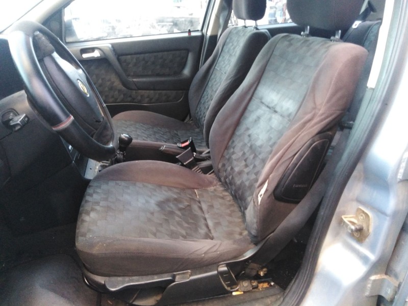 opel astra g berlina del año 1998