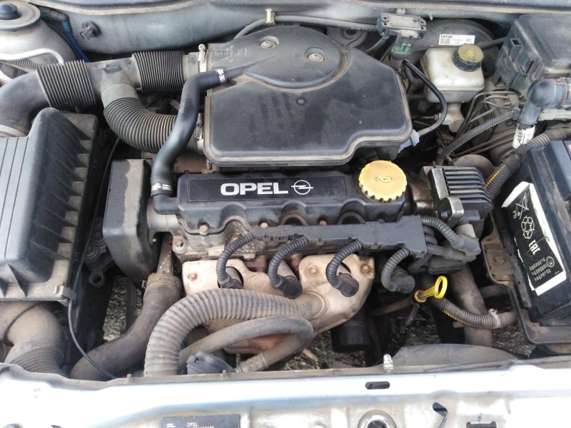 opel astra g berlina del año 1998