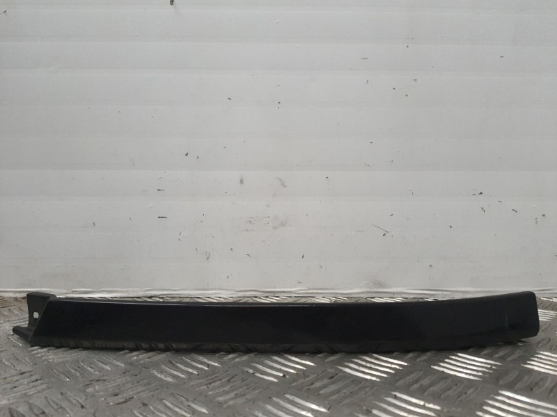 Recambio de moldura bajo faro izquierdo para toyota rav 4 funcruiser (a1) referencia OEM IAM   