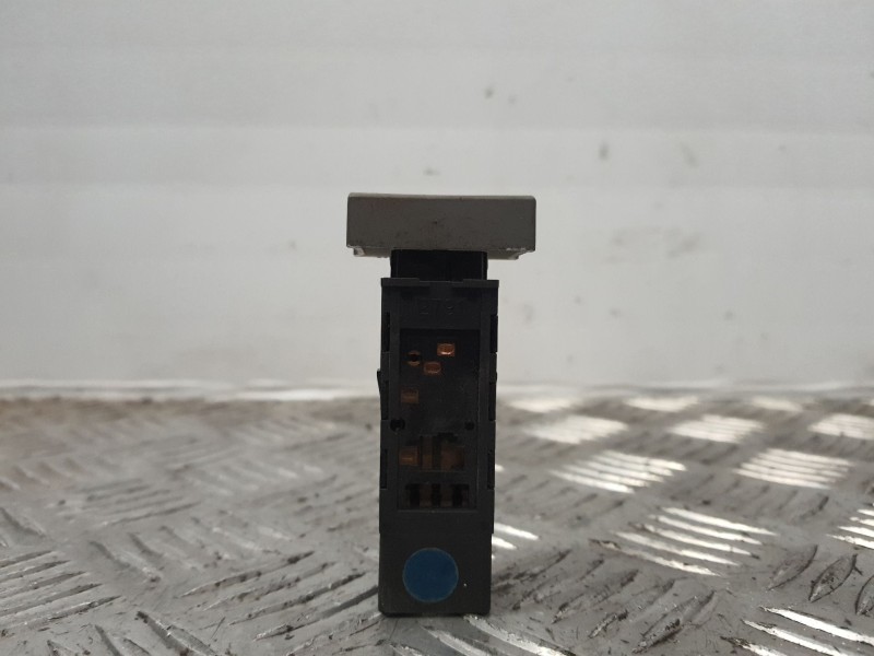 Recambio de interruptor para kia carens referencia OEM IAM 202002962  