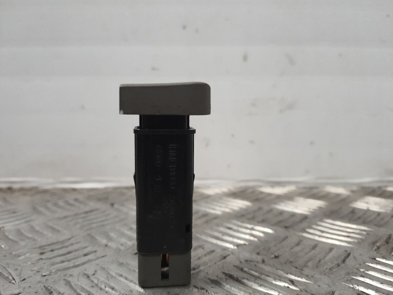 Recambio de interruptor para kia carens referencia OEM IAM 202002962  