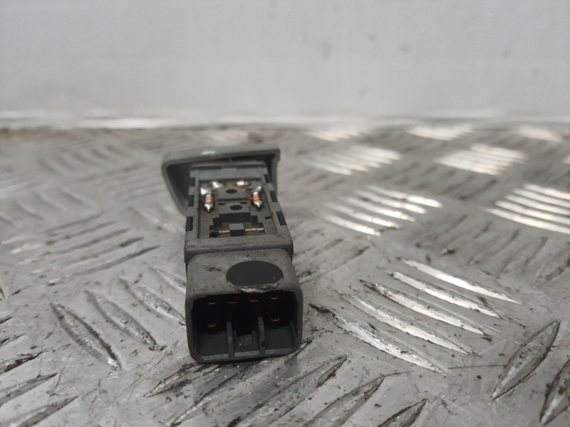 Recambio de interruptor para kia carens referencia OEM IAM 202002962  