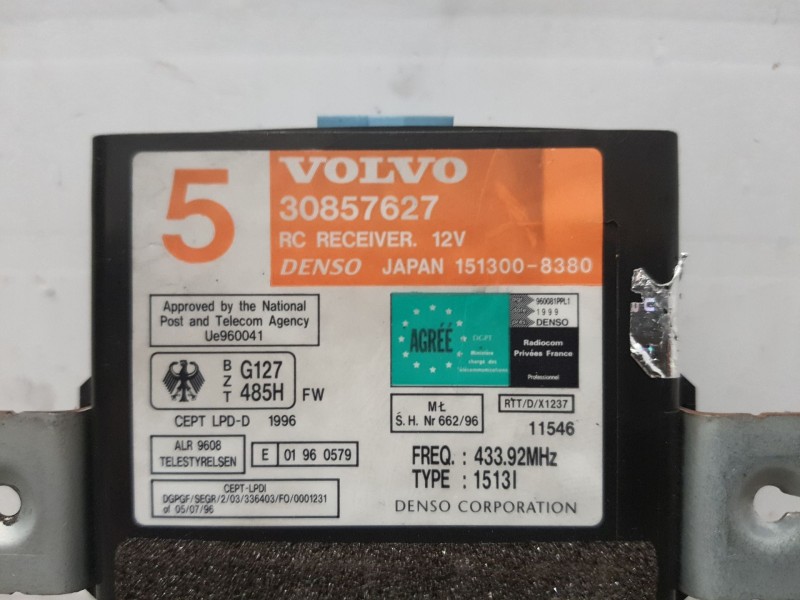 Recambio de centralita cierre para volvo v40 familiar 1.9 diesel referencia OEM IAM 30857627 1513008380 