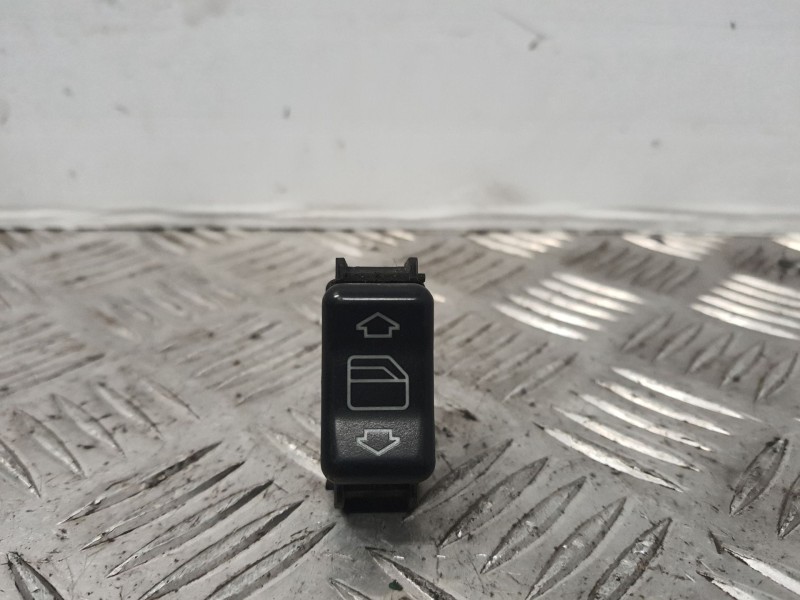 Recambio de mando elevalunas trasero izquierdo para mercedes clase s (w140) berlina referencia OEM IAM 1408210251KZ  