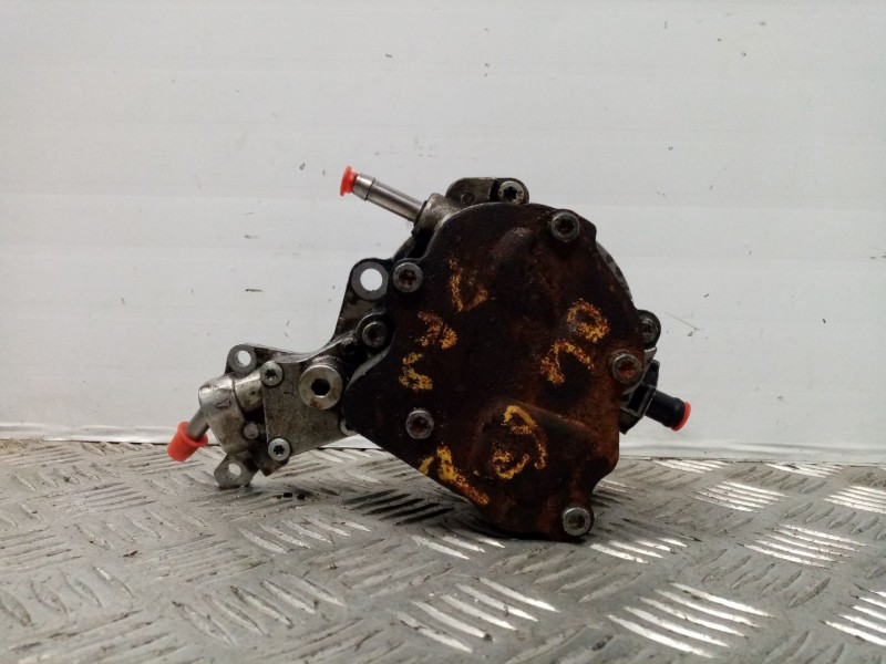 Recambio de bomba inyeccion para volkswagen passat berlina (3c2) referencia OEM IAM 038145209H 061103A 