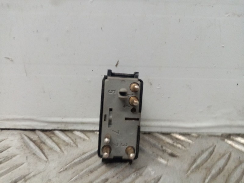 Recambio de mando elevalunas trasero izquierdo para mercedes clase s (w140) berlina referencia OEM IAM 1408210151KZ 03809740 