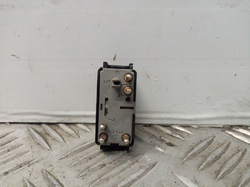 Recambio de mando elevalunas trasero izquierdo para mercedes clase s (w140) berlina referencia OEM IAM 1408210151KZ 03809740 