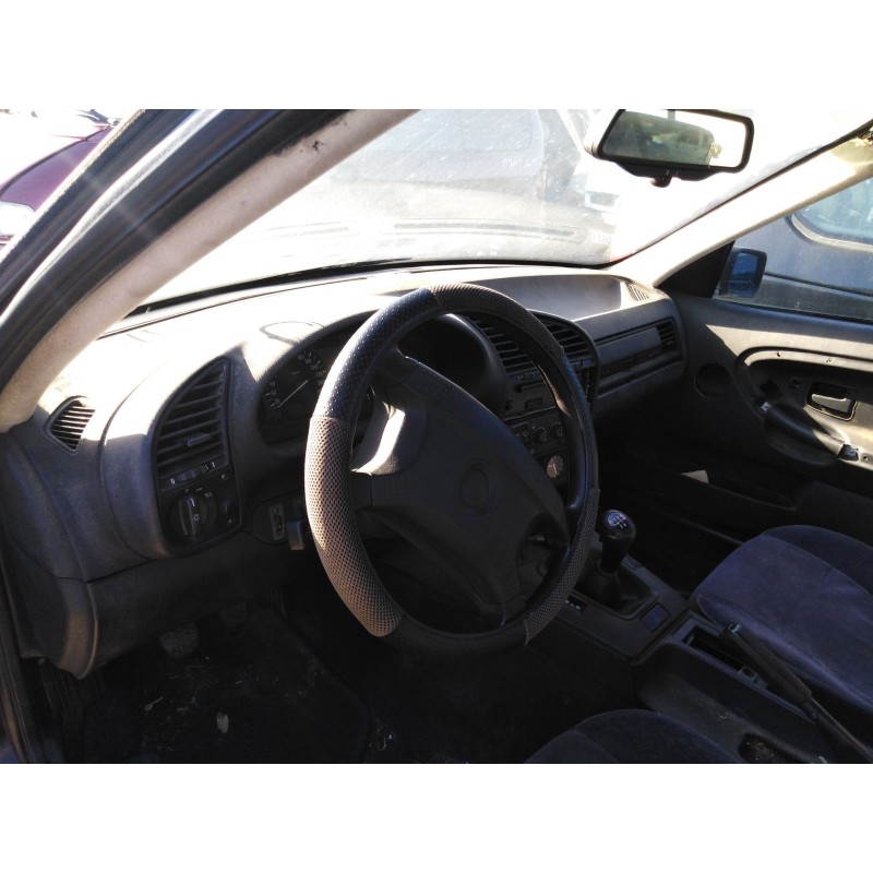 bmw serie 3 berlina (e36) del año 1990