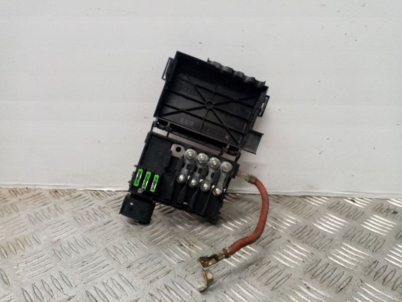 Recambio de caja reles / fusibles para seat leon (1m1) 1.9 tdi referencia OEM IAM   