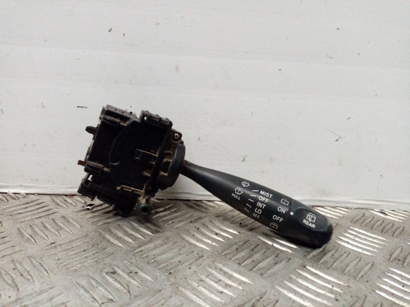 Recambio de mando limpia para toyota yaris (ncp1/nlp1/scp1) 1.0 cat referencia OEM IAM 8465252040  