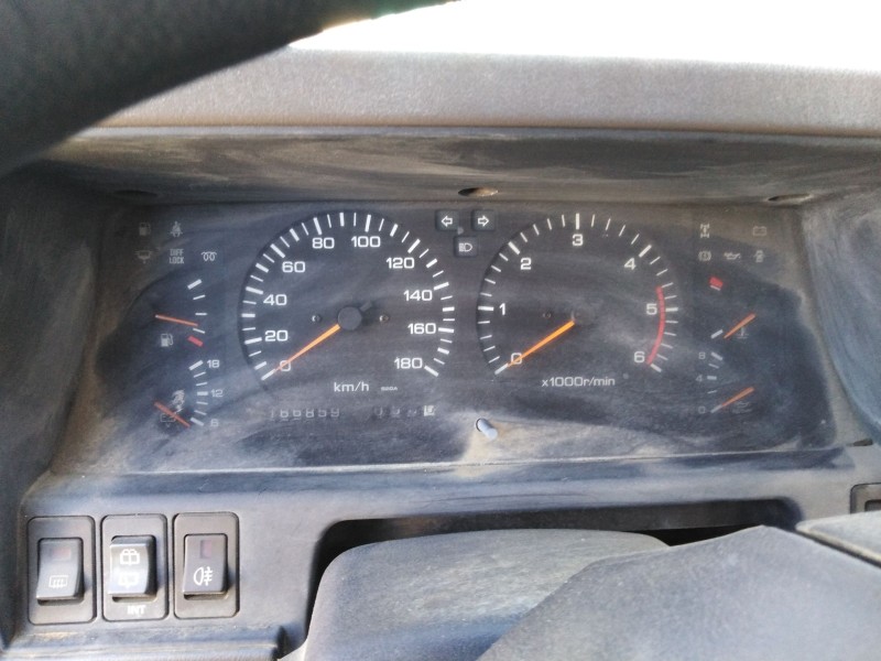 nissan patrol gr (y60) del año 1988