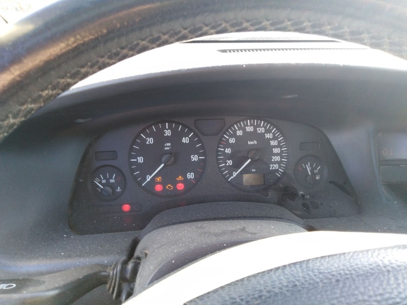 opel zafira a monospace (t98) del año 2000