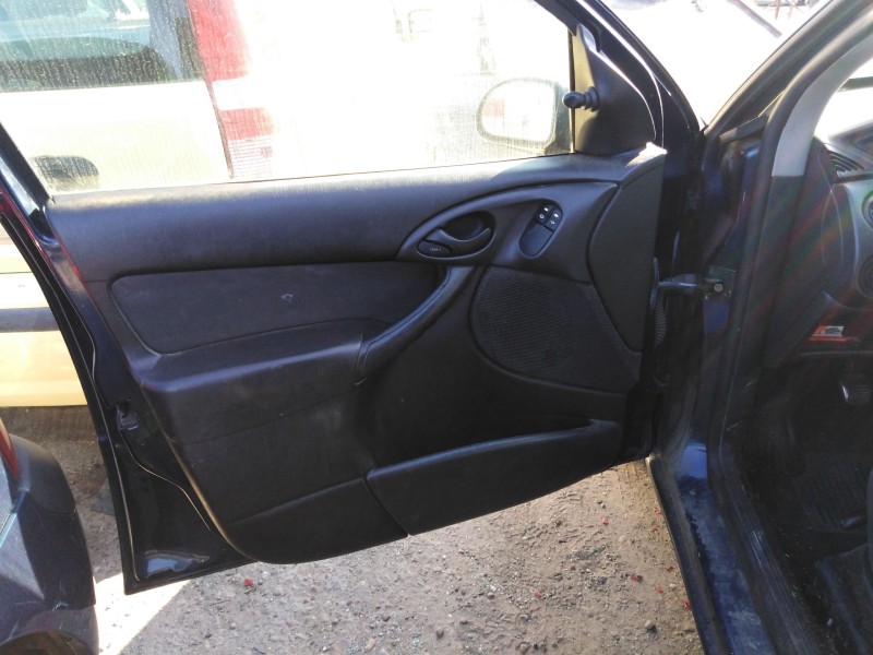 ford focus i sedán (dfw) del año 2001