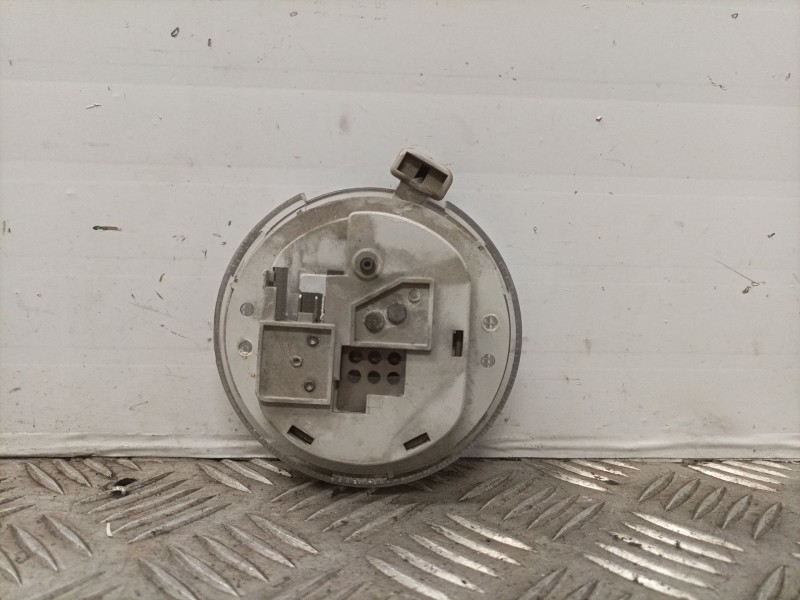 Recambio de luz interior para nissan patrol gr (y60) referencia OEM IAM   