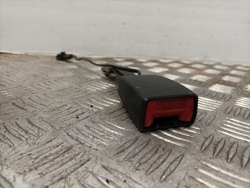 Recambio de anclaje cinturon delantero izquierdo para renault modus 1.5 dci diesel referencia OEM IAM 33030396   Recambio de anclaje cinturon delantero izquierdo para renault modus 1.5 dci diesel referencia OEM IAM 33030396