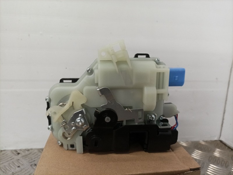 Recambio de cerradura puerta trasera izquierda para seat ibiza (6l1) 1.9 tdi referencia OEM IAM   