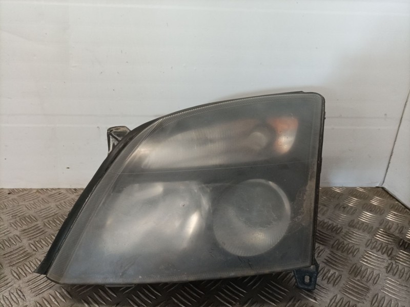 Recambio de faro izquierdo para opel vectra c berlina 2.0 dti referencia OEM IAM 15588700  
