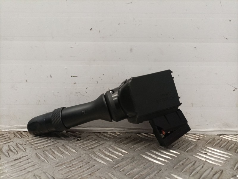 Recambio de mando limpia para toyota verso (_r2_) 1.6 d4-d (war20_) referencia OEM IAM 0519017F381  