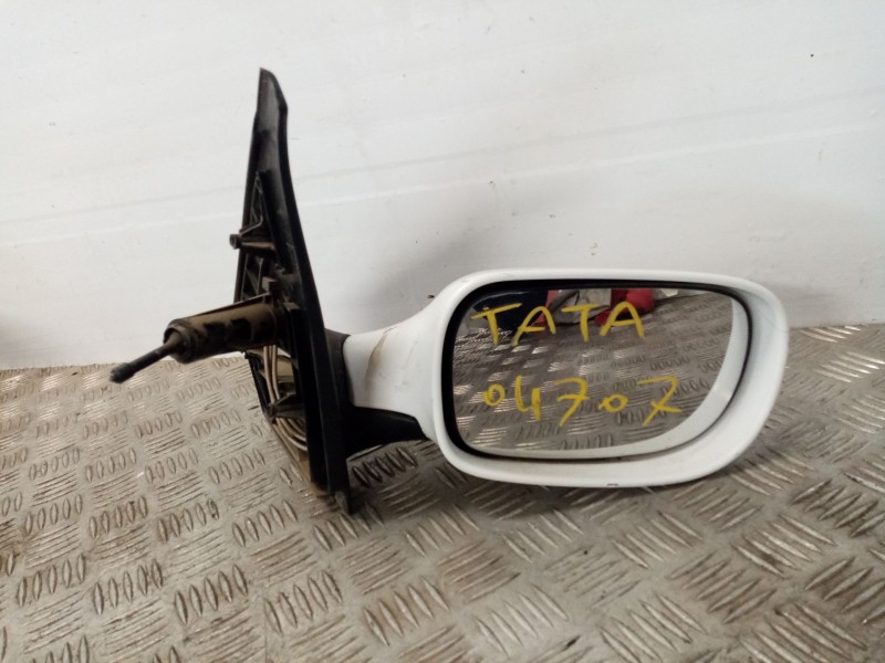 Recambio de retrovisor derecho para tata indica referencia OEM IAM F340060  
