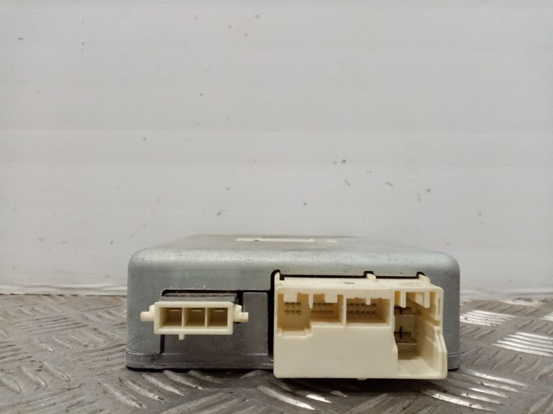 Recambio de centralita direccion para toyota auris referencia OEM IAM 8965002551 2250000861 1129005501