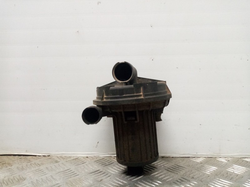 Recambio de bomba de aire secundaria para seat toledo (1m2) signo referencia OEM IAM 06A131083B  