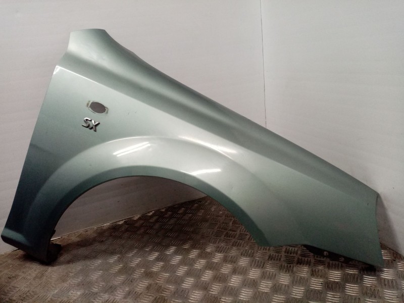 Recambio de aleta delantera derecha para chevrolet nubira berlina 1.6 cat referencia OEM IAM   