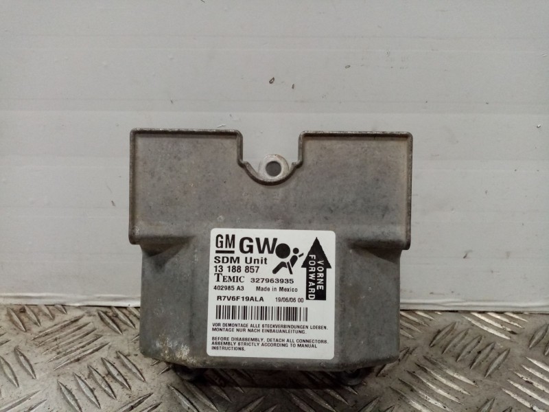 Recambio de centralita airbag para opel astra h berlina enjoy referencia OEM IAM 13188857 327963935 402985A3