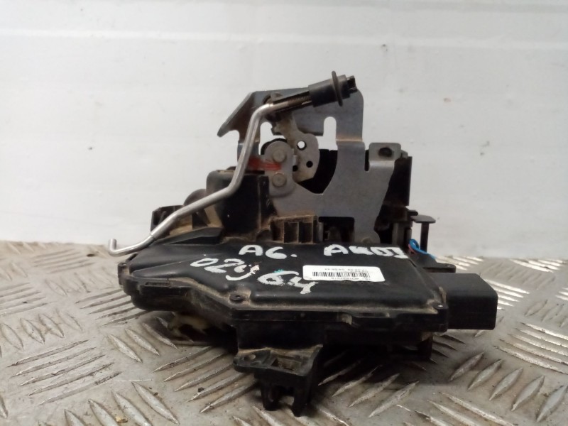 Recambio de cerradura puerta delantera izquierda para audi a6 berlina (4b2) referencia OEM IAM 401837015  