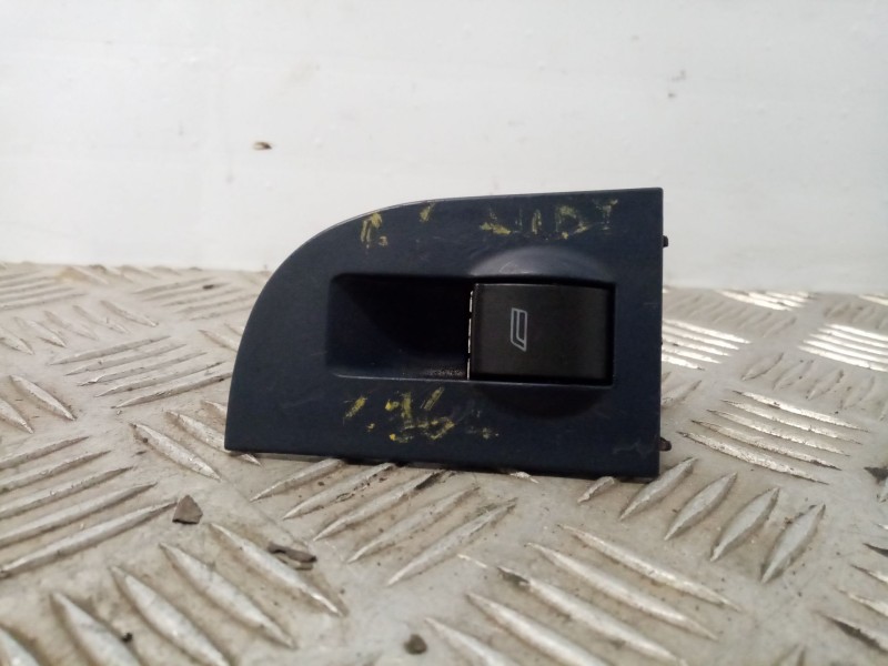 Recambio de mando elevalunas trasero izquierdo para audi a6 berlina (4b2) referencia OEM IAM 4B0959521  