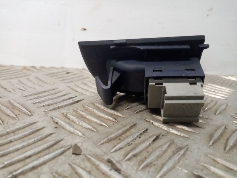 Recambio de mando elevalunas trasero izquierdo para audi a6 berlina (4b2) referencia OEM IAM 4B0959521  