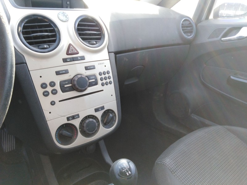 opel corsa d (s07) del año 2009